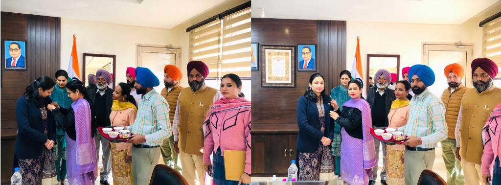 Armed Forces Flag Day DC Komal Mittal Contributes Flag Day Fund Collection by Paying Tribute to Martyrs
